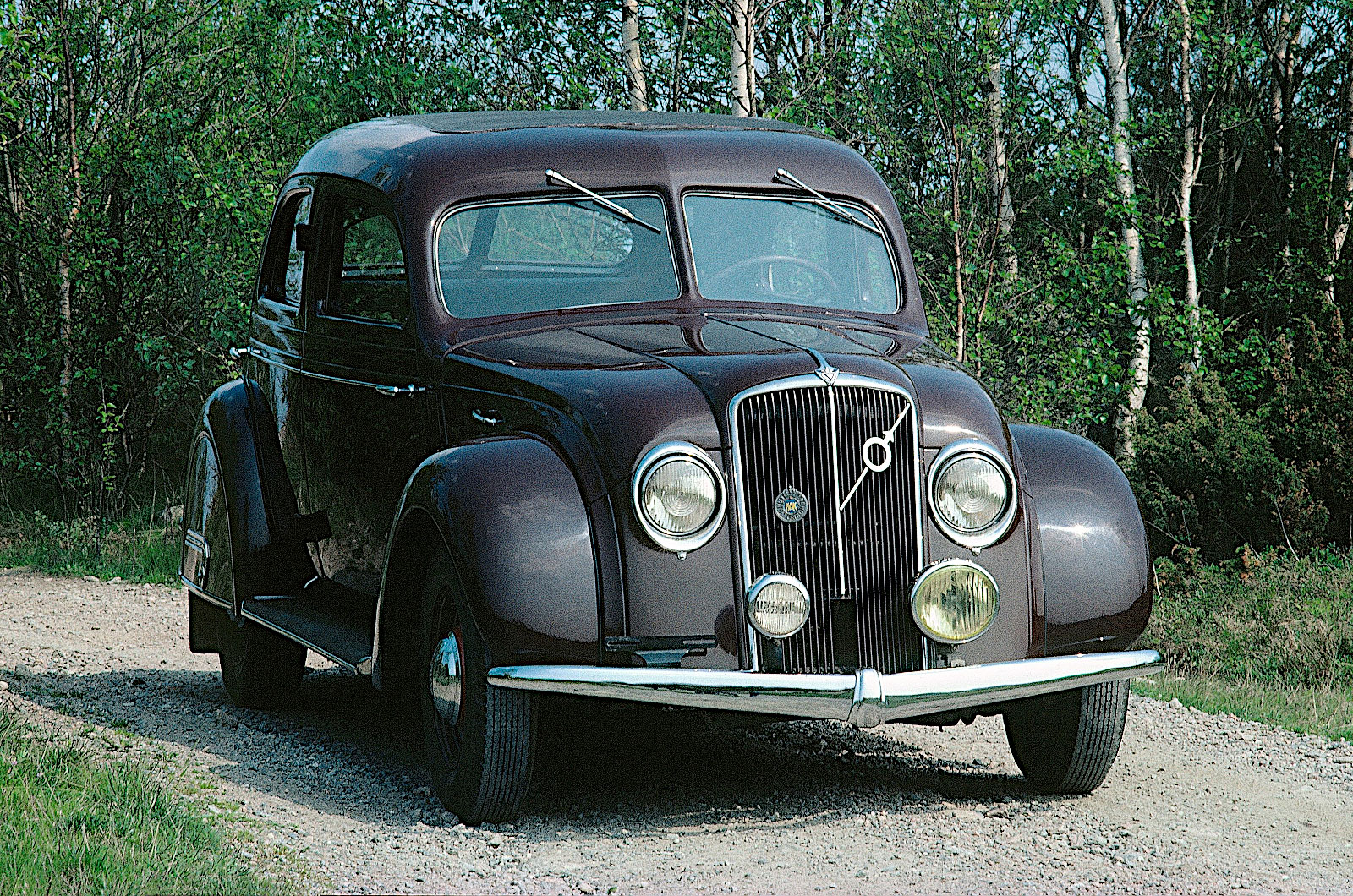 Volvo PV36