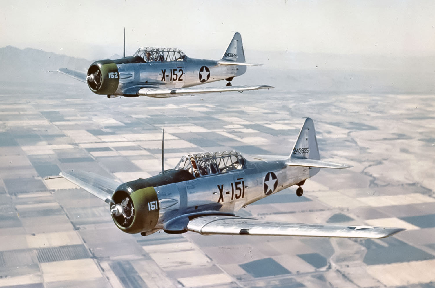  North American T-6 Texan/ Harvard