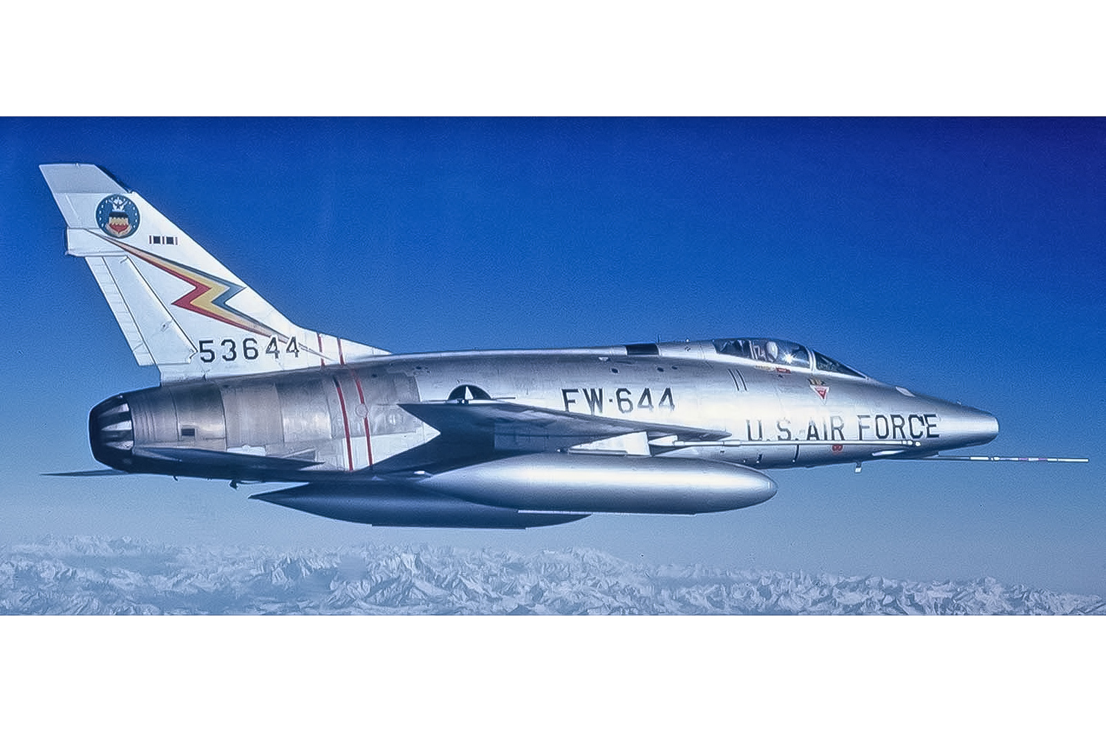  North American F-100 Super Sabre 