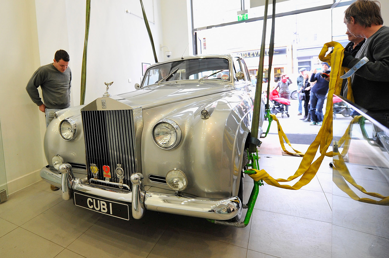  A View to a Kill &ndash; Rolls-Royce Silver Cloud II &ndash; FAKE AND REAL