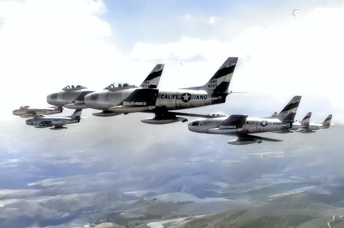  North American F-86 Sabre 