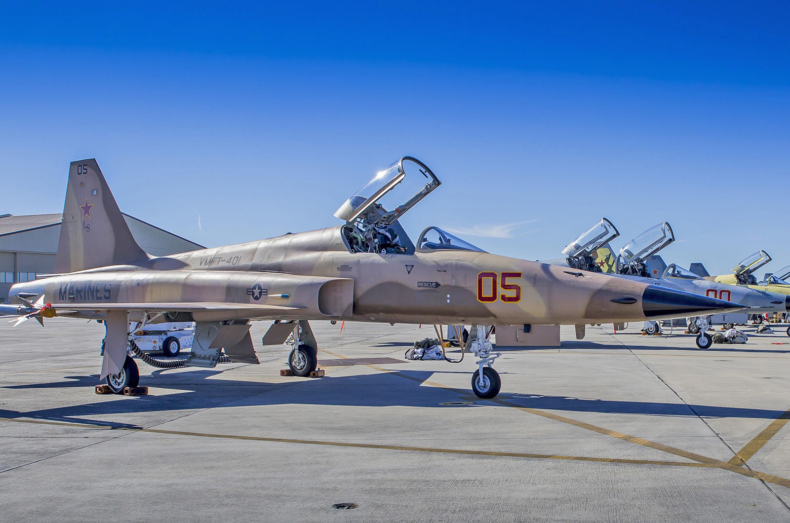 MiG-28 (Northrop F-5) / Top Gun - Ases Indomáveis