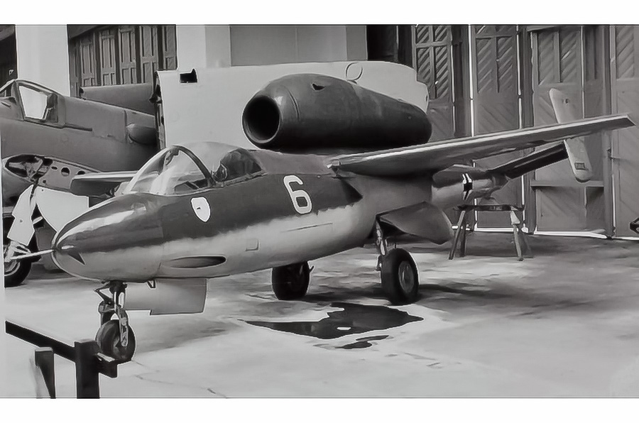 Heinkel He 162 « Volksjäger »