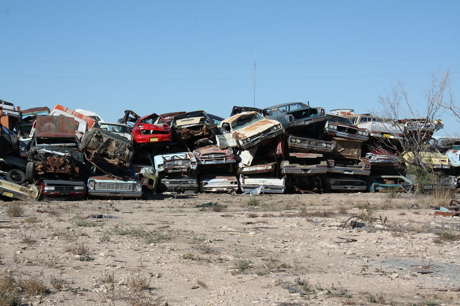The crushing pile 