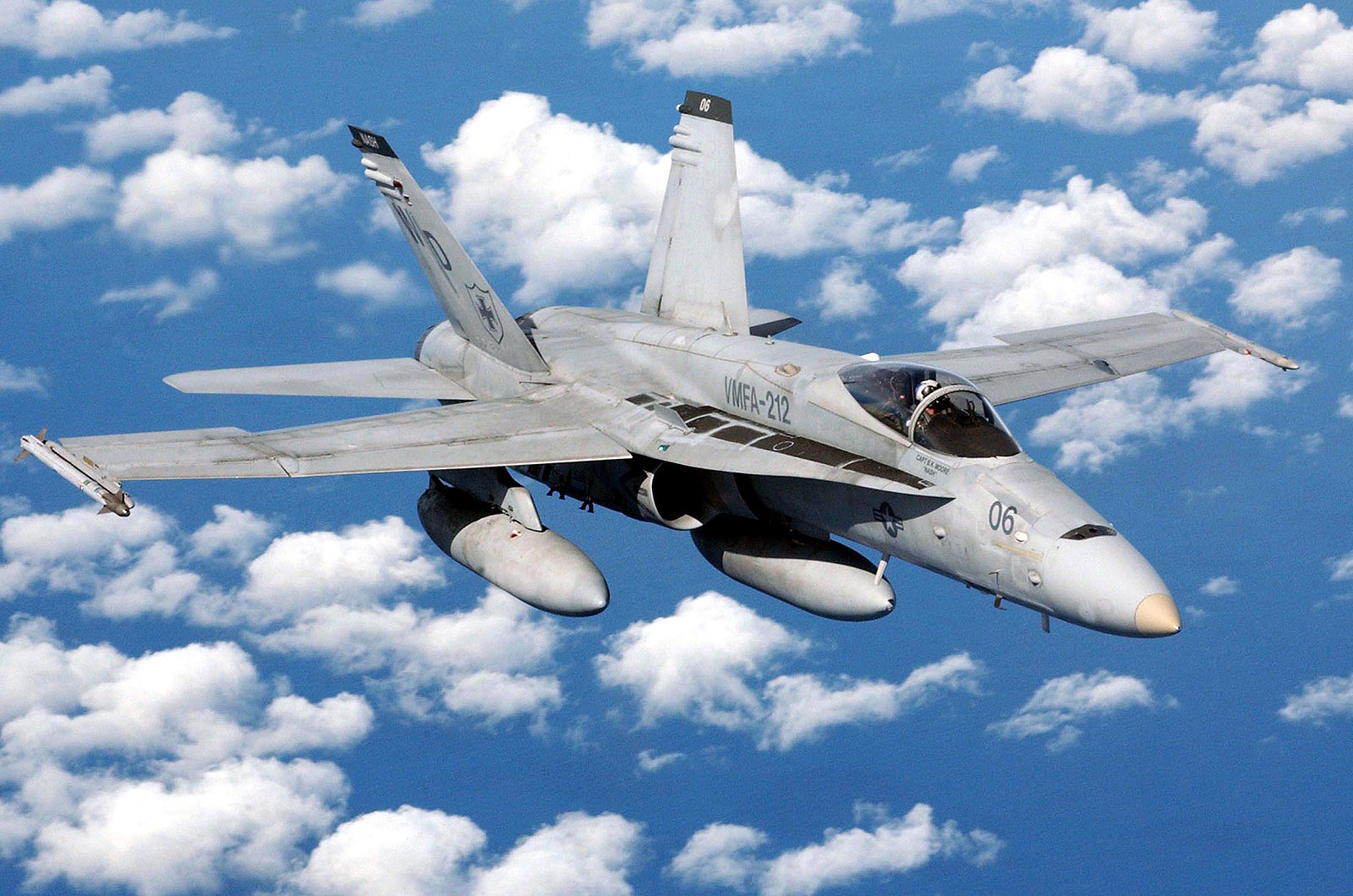  McDonnell Douglas F/A-18 Hornet 
