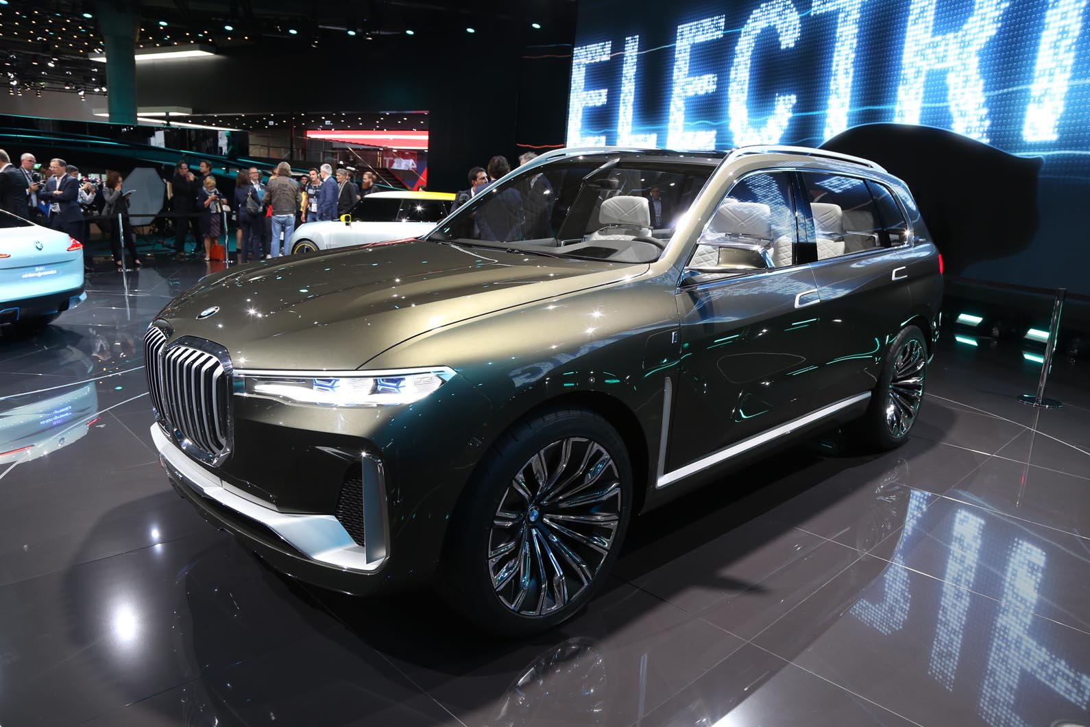 BMW Concept X7 iPerformance