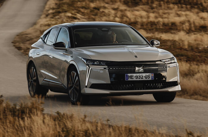 DS n04 E Tense review 2025 001