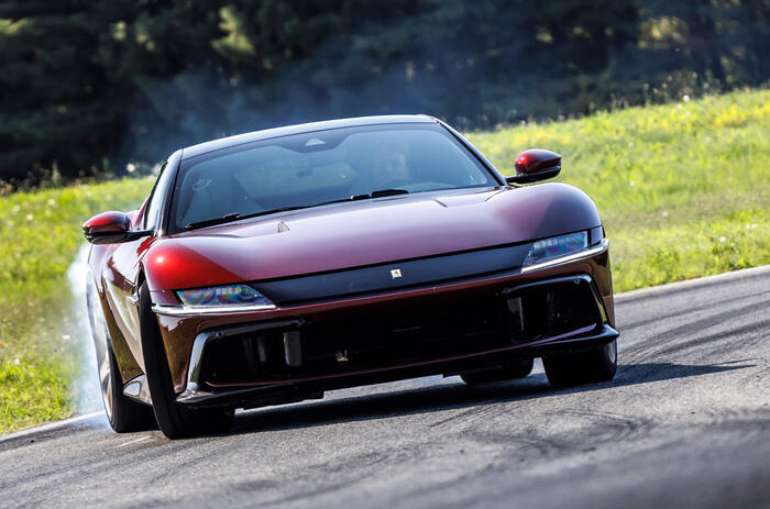 01 Ferrari 12Cilindri Manuale Review front
