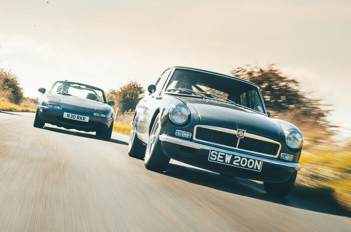 1 frontline mgb vs mazda mx5 rocketeer 2025 jh 102