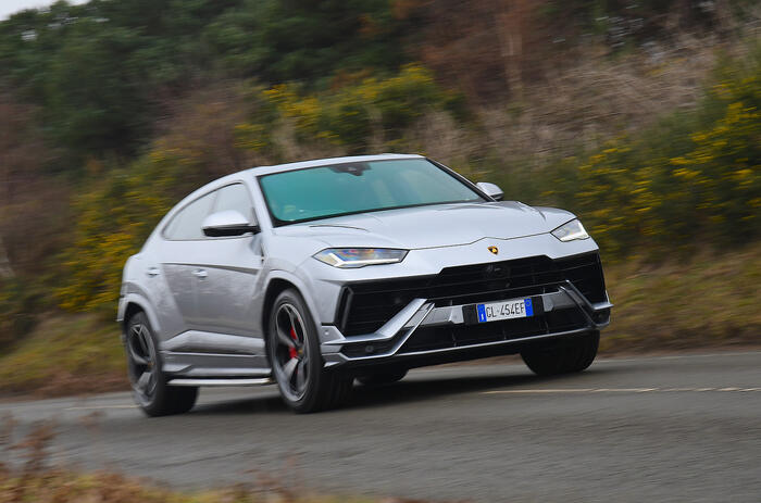 1 Lamborghini Urus