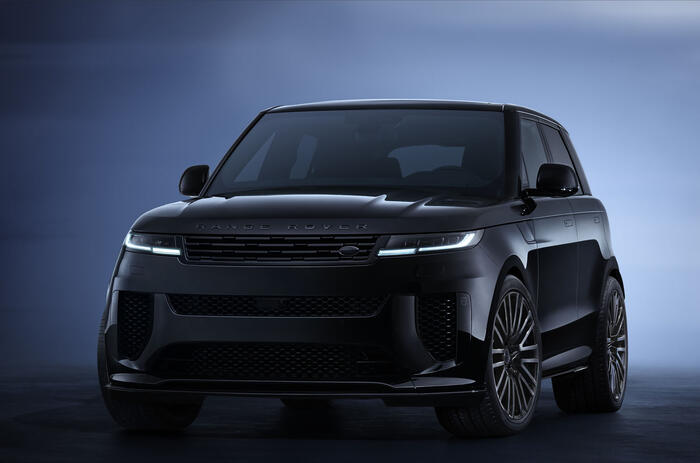 ange Rover Sport SV Black front 3:4