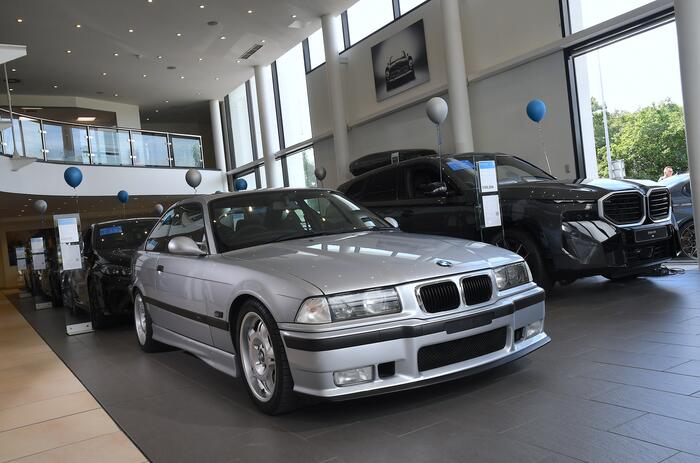 BMW Dealer clasic repairs  jb20260610 2291