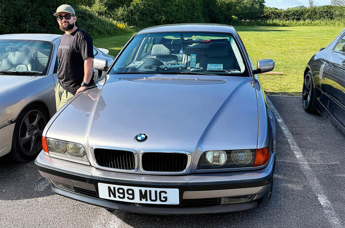 BMW 7 series lead