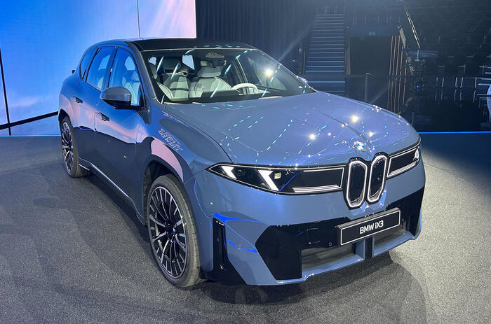 BMW iX3 front 3 4