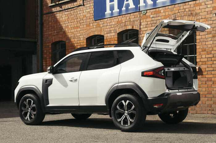 Dacia Duster Cargo Exterior (2)