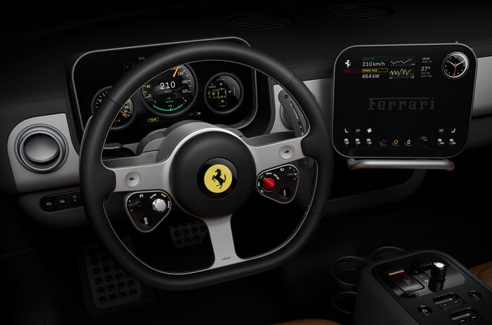 Ferrari Luce interior 4