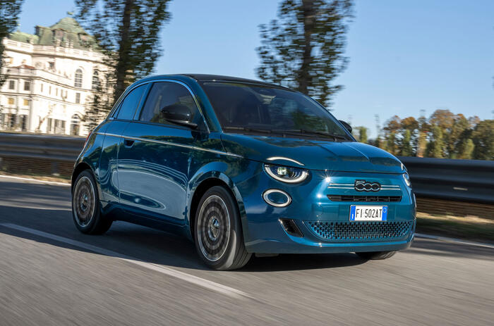Fiat 500 hybrid front quarter tracking