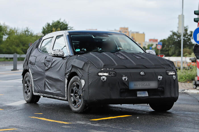 Hyundai Ioniq 2 spyshots front 3 4