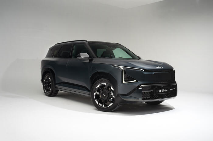 Kia EV5 'GT Line' 81.4kWh (EU)   Gravity Grey   pre production 1