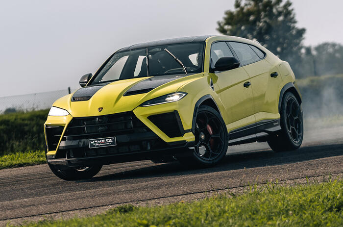 Lamborghini Urus SE Perfomante review 2026 160