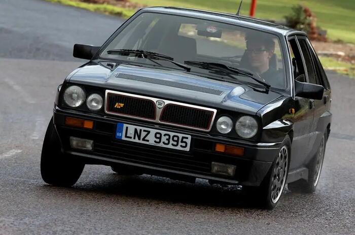 lancia delta hf integrale front 2