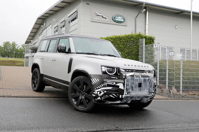 Land Rover Defender camo 3