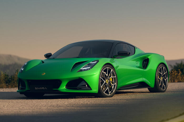 Lotus Emira 2025 front quarter