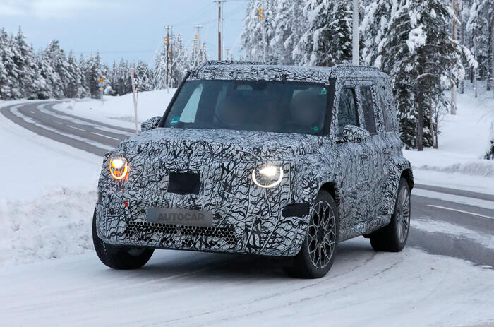 Mercedes Benz Little G   front turning side