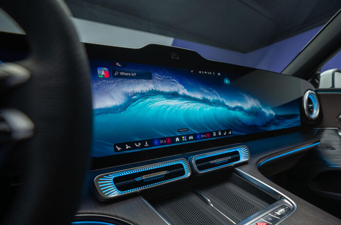 Mercedes C Class Electric screen 1
