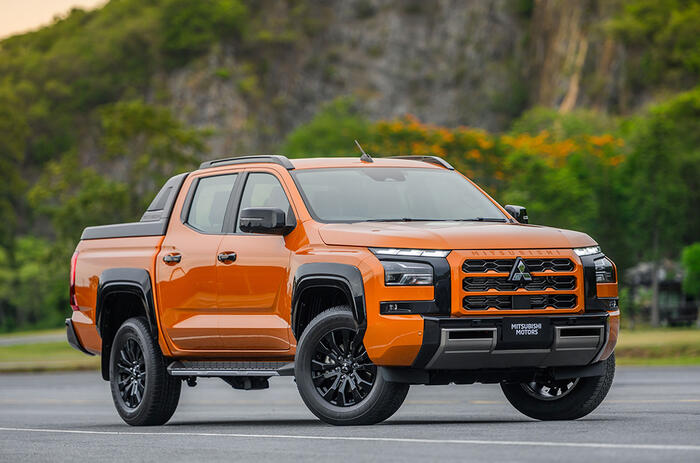 Mitsubishi L200 front quarter