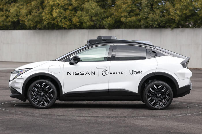 Nissan Leaf Wayve taxi