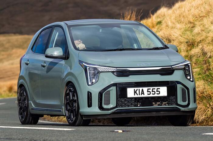 Original 27309 kia picanto gt line s adventurous green 61