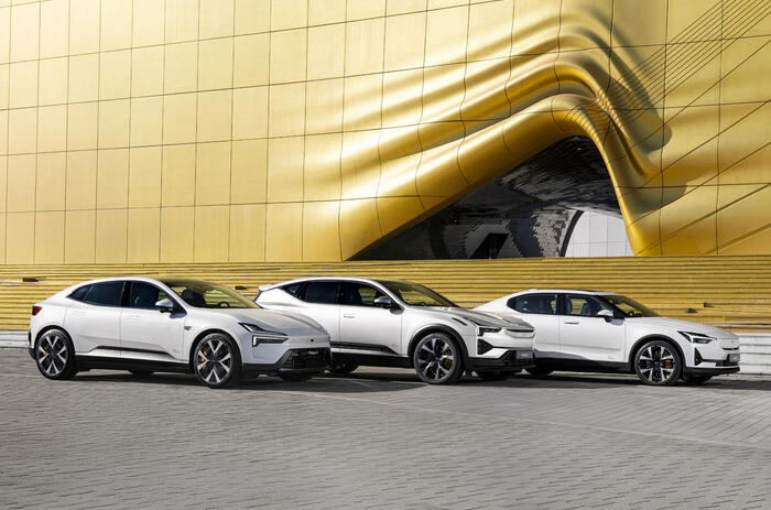 Polestar 4 3 2 full line up front quarter static