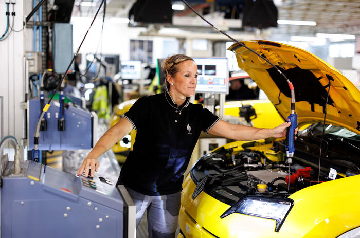 Renault 5 production Douai