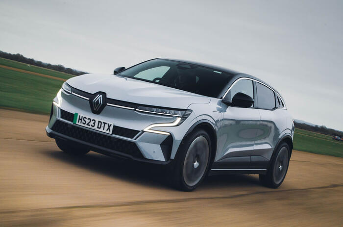 Renault Megane front quarter tracking