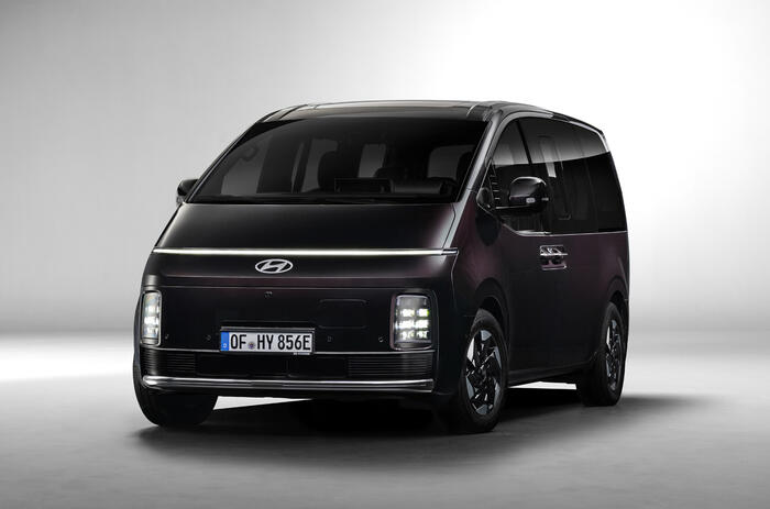 STARIA Electric Key visual 01