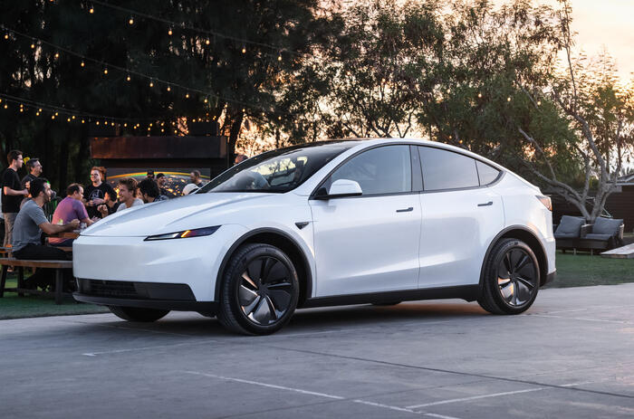 Tesla Model Y Standard front 3 4