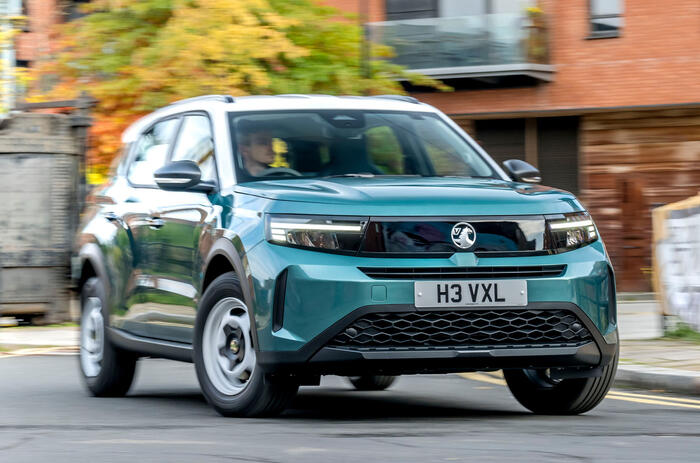 Vauxhall Frontera front quarter tracking
