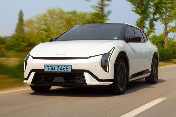 Kia EV4 saloon review 2025 01 front tracking