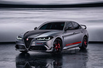 Alfa Romeo Giulia Quadrifoglio Luna Rossa 0