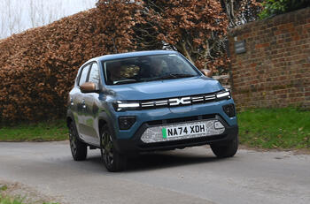 Dacia Spring front quarter tracking