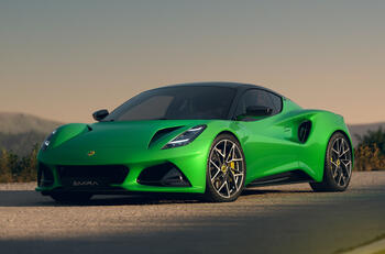 Lotus Emira 2025 front quarter