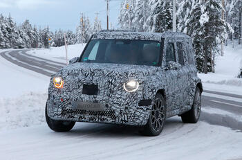 Mercedes Benz Little G   front turning side