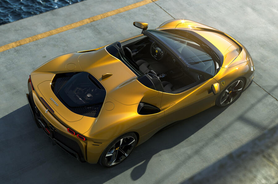 06 Sf90 spider 3 4 rear top