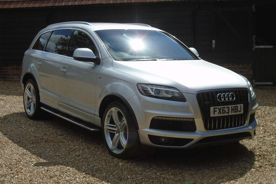 1 Audi q7 static front