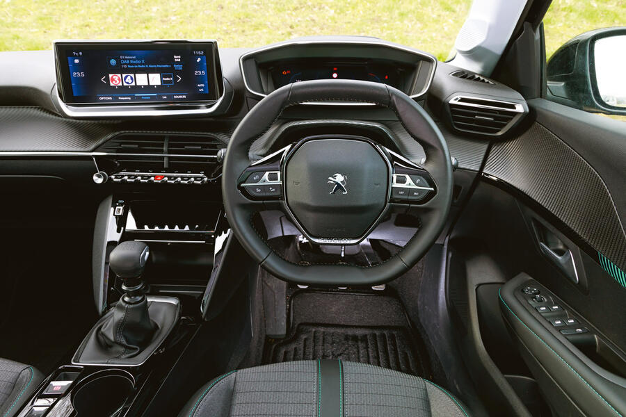 1 Peugeot 208 interior