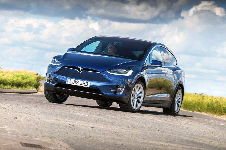 1 Tesla model x tracking front