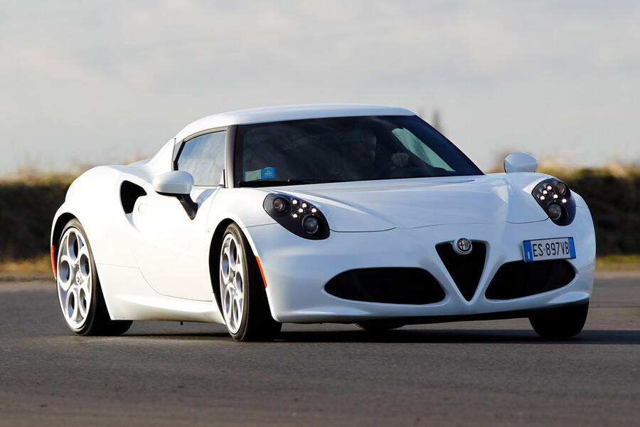 10 Alfa romeo 4c front