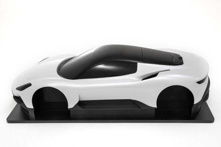 10 Maserati mc20 side