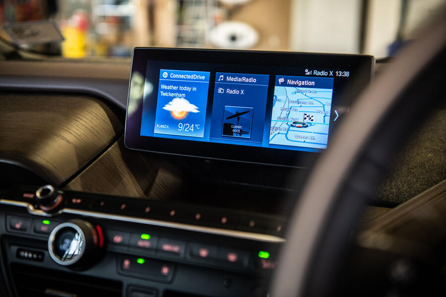 11 Bmw i3s 2019 lt infotainment